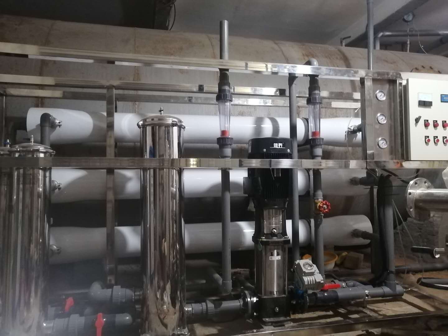 小區(qū)直飲水設(shè)備